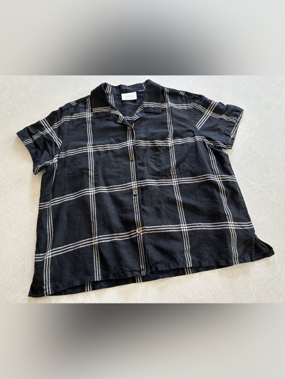 Liz Claiborne Black Windowpane Short-Sleeve Button-Up Shirt Size Medium
